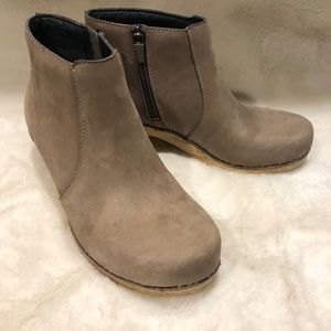 Women's Dansko Maria Ankle Boot size 36 US 5.5-6